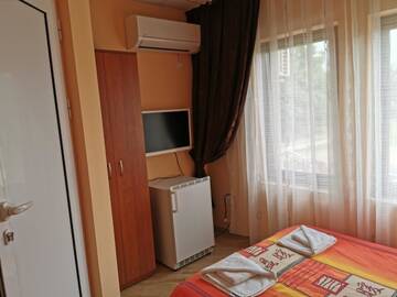 Фото номера Двухместный номер с 1 кроватью Гостевой дом Guesthouse Zornitsa г. Хисаря 3