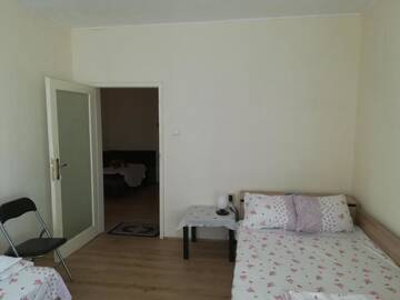 Фото номера Трехместный номер с балконом Гостевой дом Room 101 г. Хисаря 4